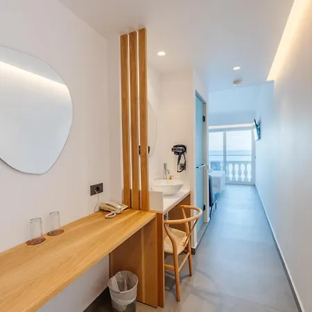 Pontikonisi Hotel & Suites Perama  Extérieur photo