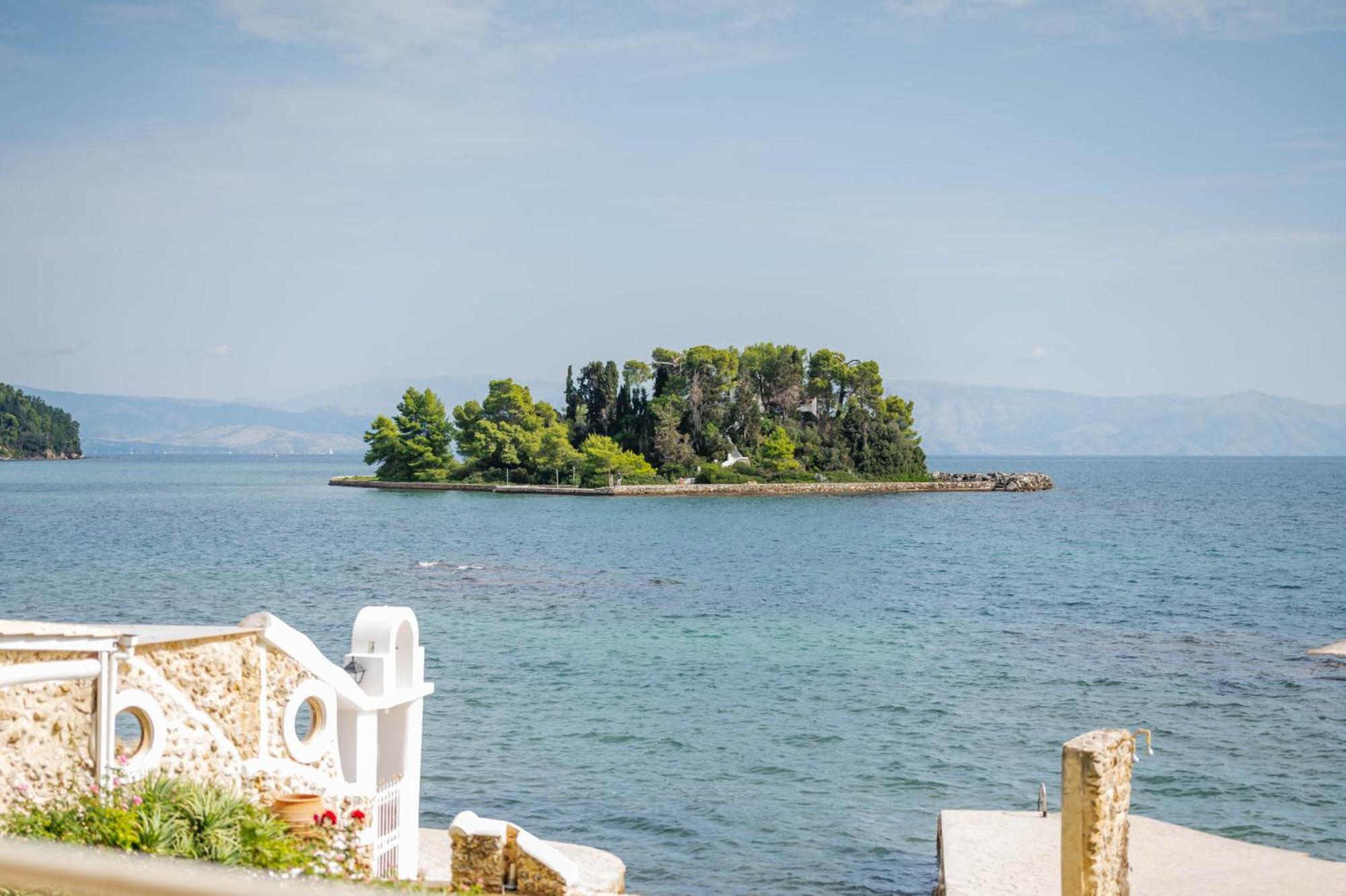 Pontikonisi & 3* Перама