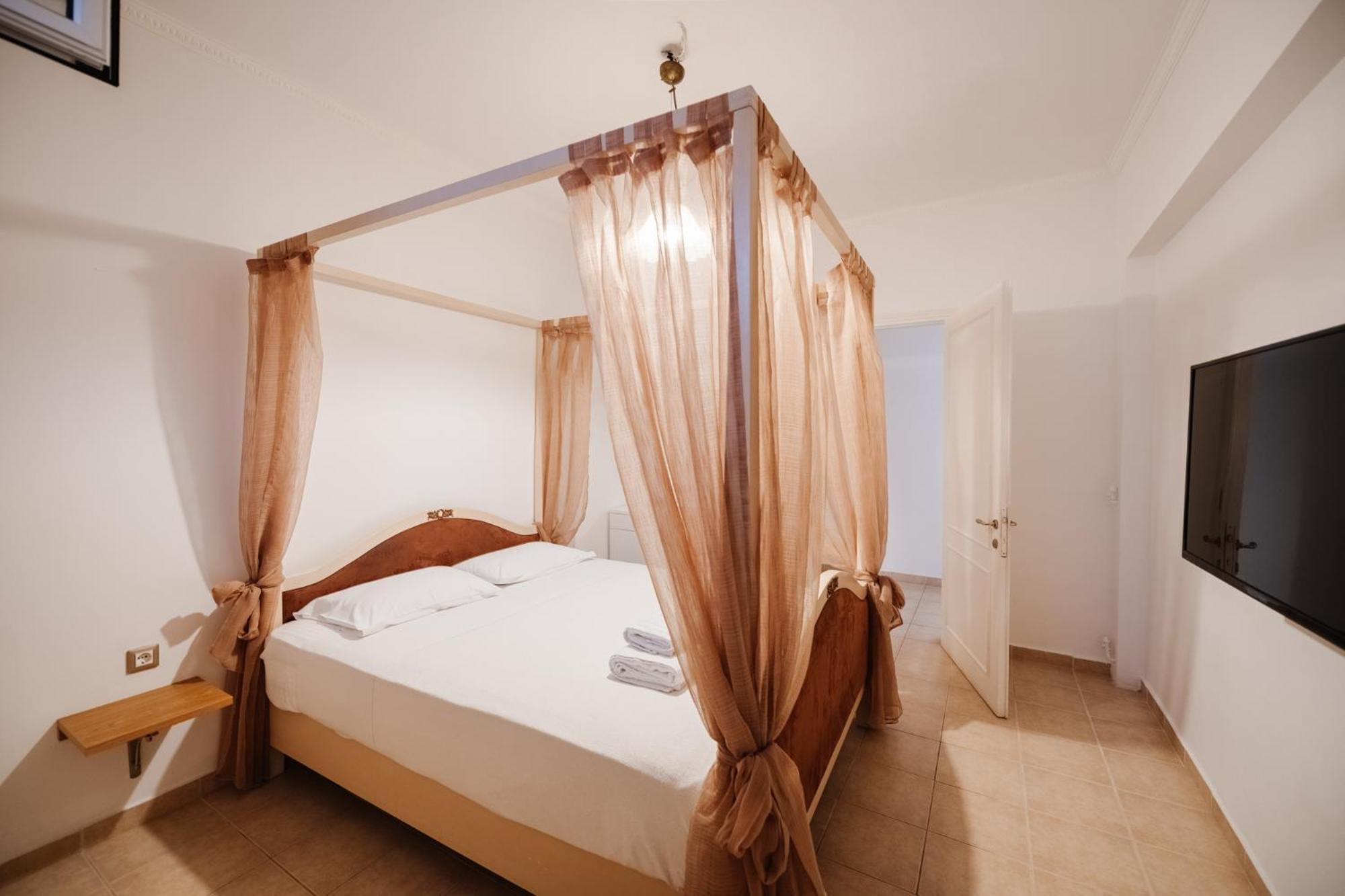 Pontikonisi & 3* Perama (Corfu)